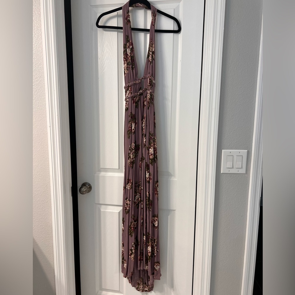 Gorgeous tropical dress ! Size medium, worn twice.